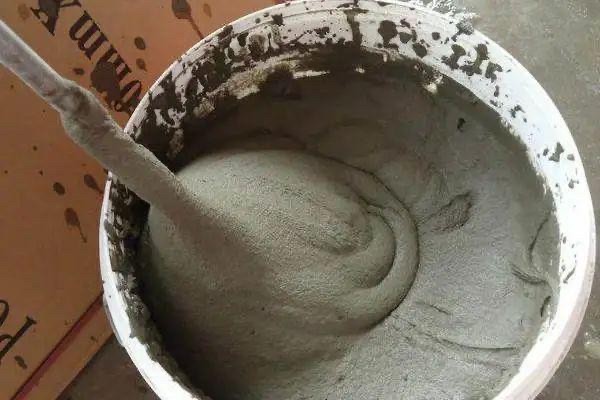 瓷磚膠水分減少加水攪拌還能繼續用嗎？